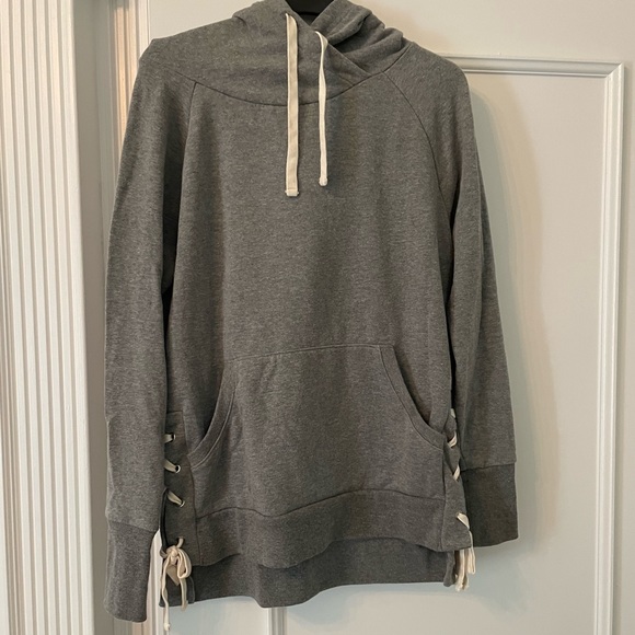 Gap grey hoodie in xs with lace-up detail. Super cozy! - Picture 2 of 3